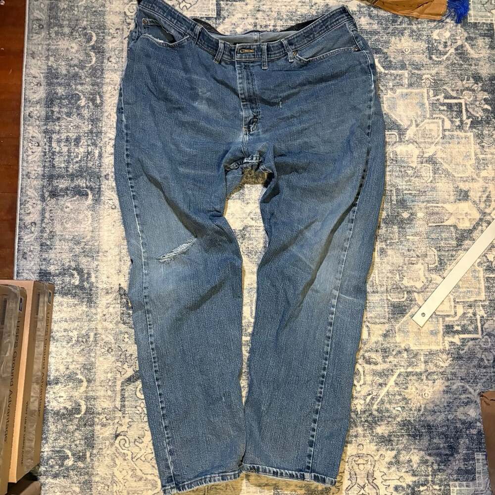 Wrangler Authentics Jeans Size 44x34 Blue Denim Relaxed Fit Distressed